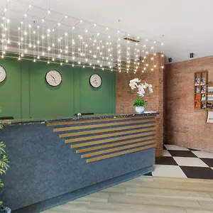 **** Otel Old Gürcistan